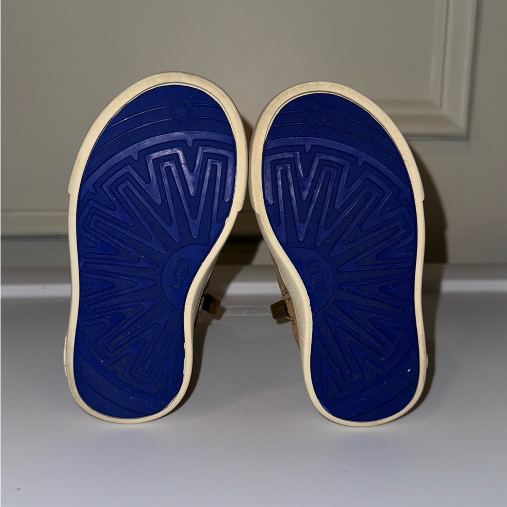 UGG Hamden II Toddler Suede Boot - Picture 8 of 8